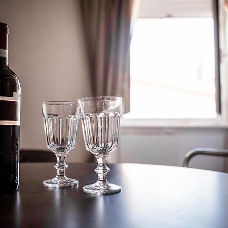 Suite Contemporanea Tra Le Vie Storiche Moneglia Bagian luar foto