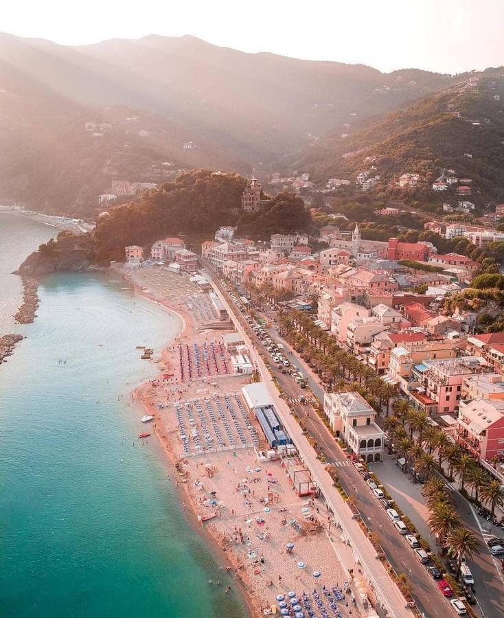Suite Contemporanea Tra Le Vie Storiche Moneglia Bagian luar foto